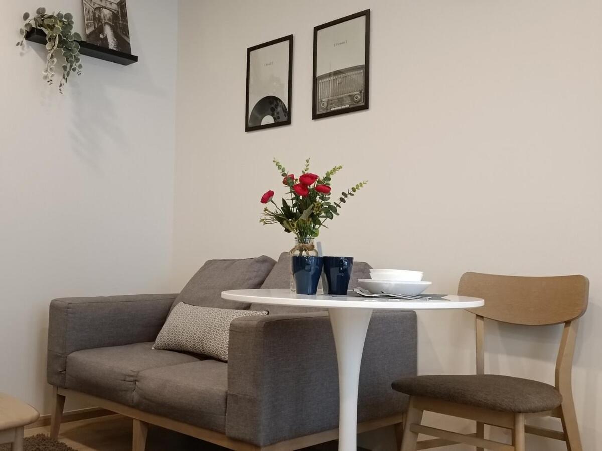 Apartment Amazing 1 Bedroom 2 Mins Walk Bts On Nut Bangkok